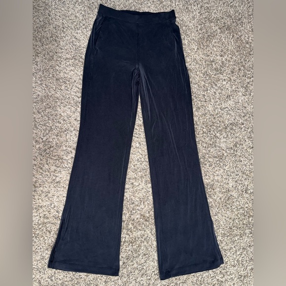 Elegant Black Women's Pants - Picture 7 of 14